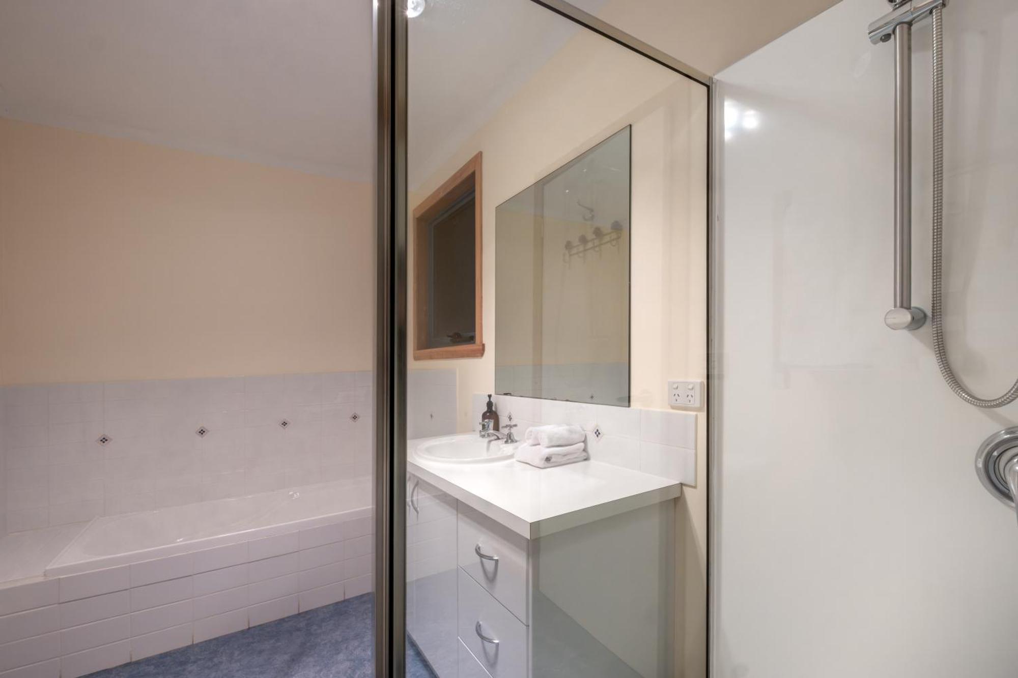Waterline Holiday Home Колс-Бей Екстер'єр фото